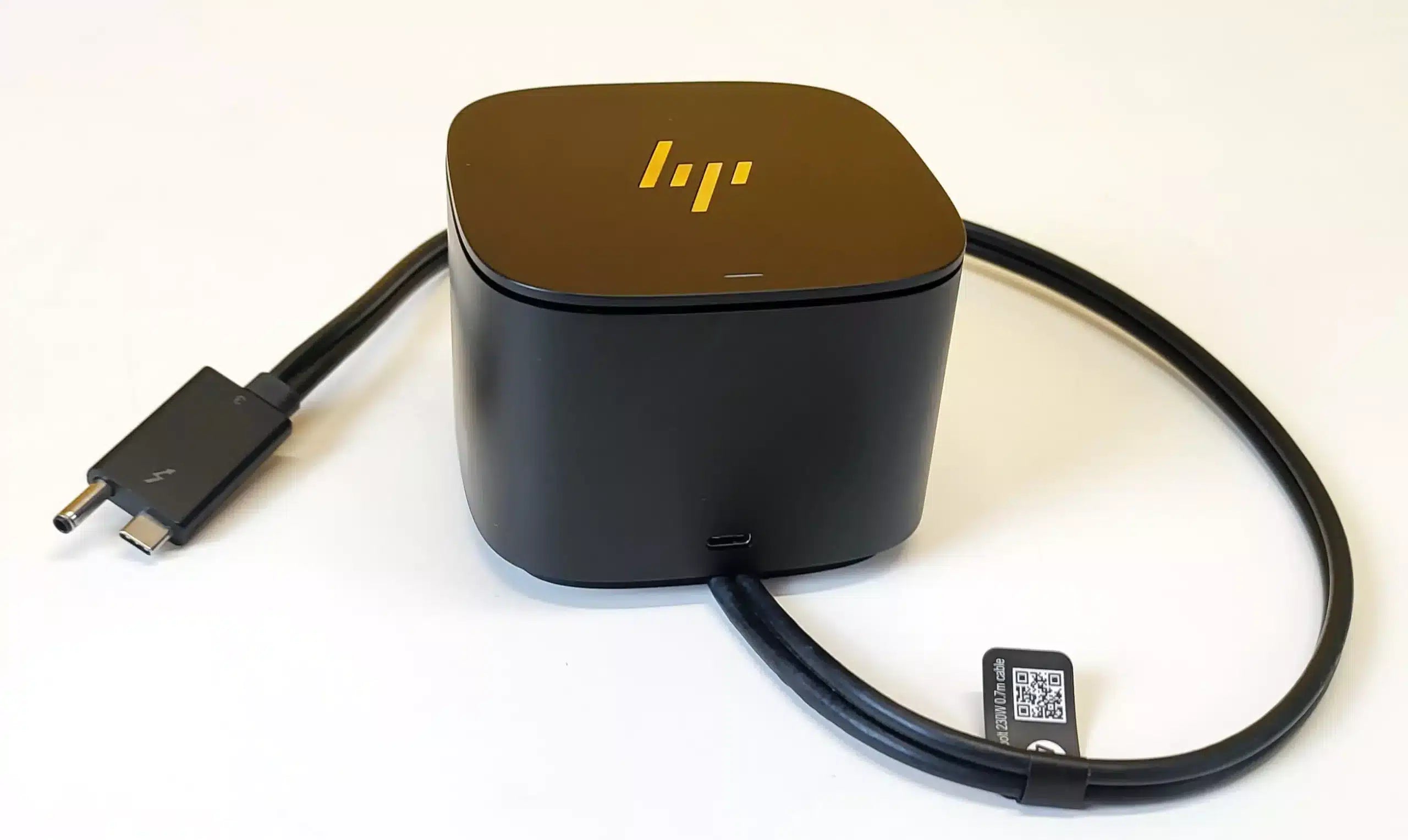 Docking Station HP Thunderbolt Dock 230W G2 hsn-ix01 - Potenza e Connettività per il tuo Laptop USB Type-C Display Port VGA Docking Station HP Thunderbolt Dock 230W G2 hsn-ix01 - Potenza e Connettività per il tuo Laptop USB Type-C Display Port VGA